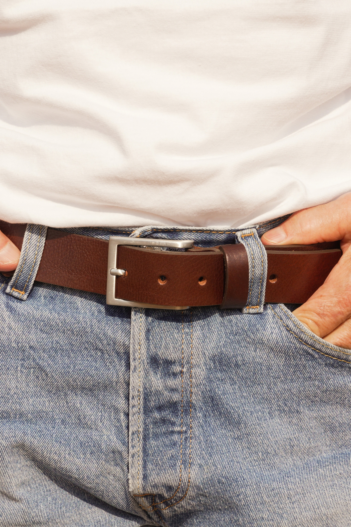 Ceinture Roger – cuir marron foncé homme, boucle classique argentée