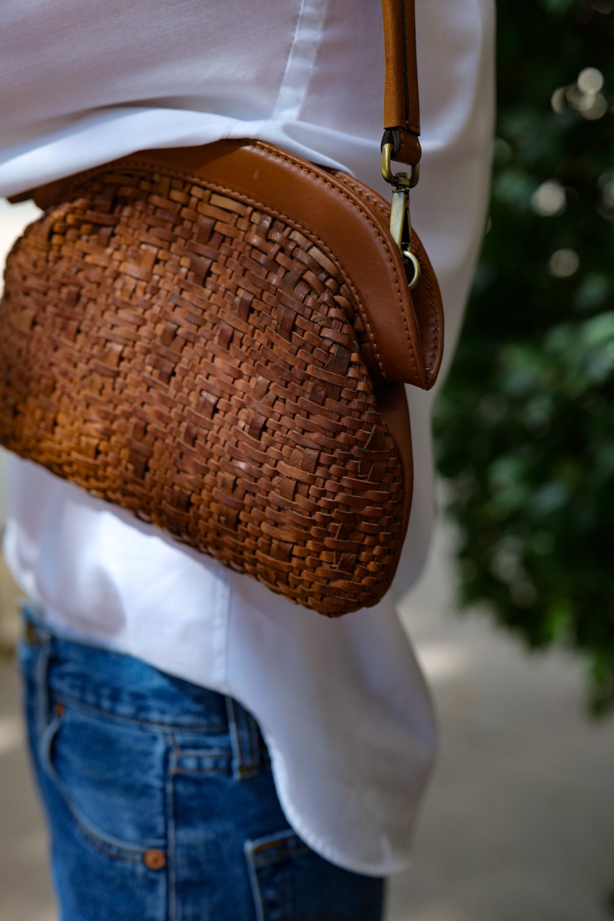 BIBA - Sac à main en cuir tressé de couleur cuero