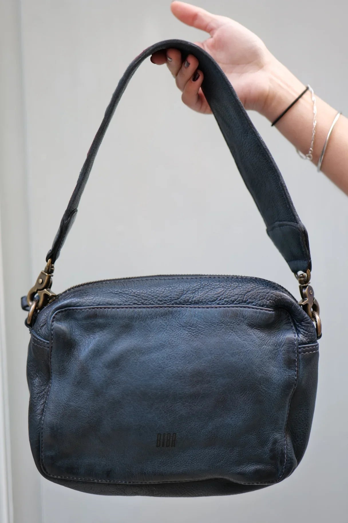 BIBA - Sac bandoulière en cuir de bovin - couleur bleu