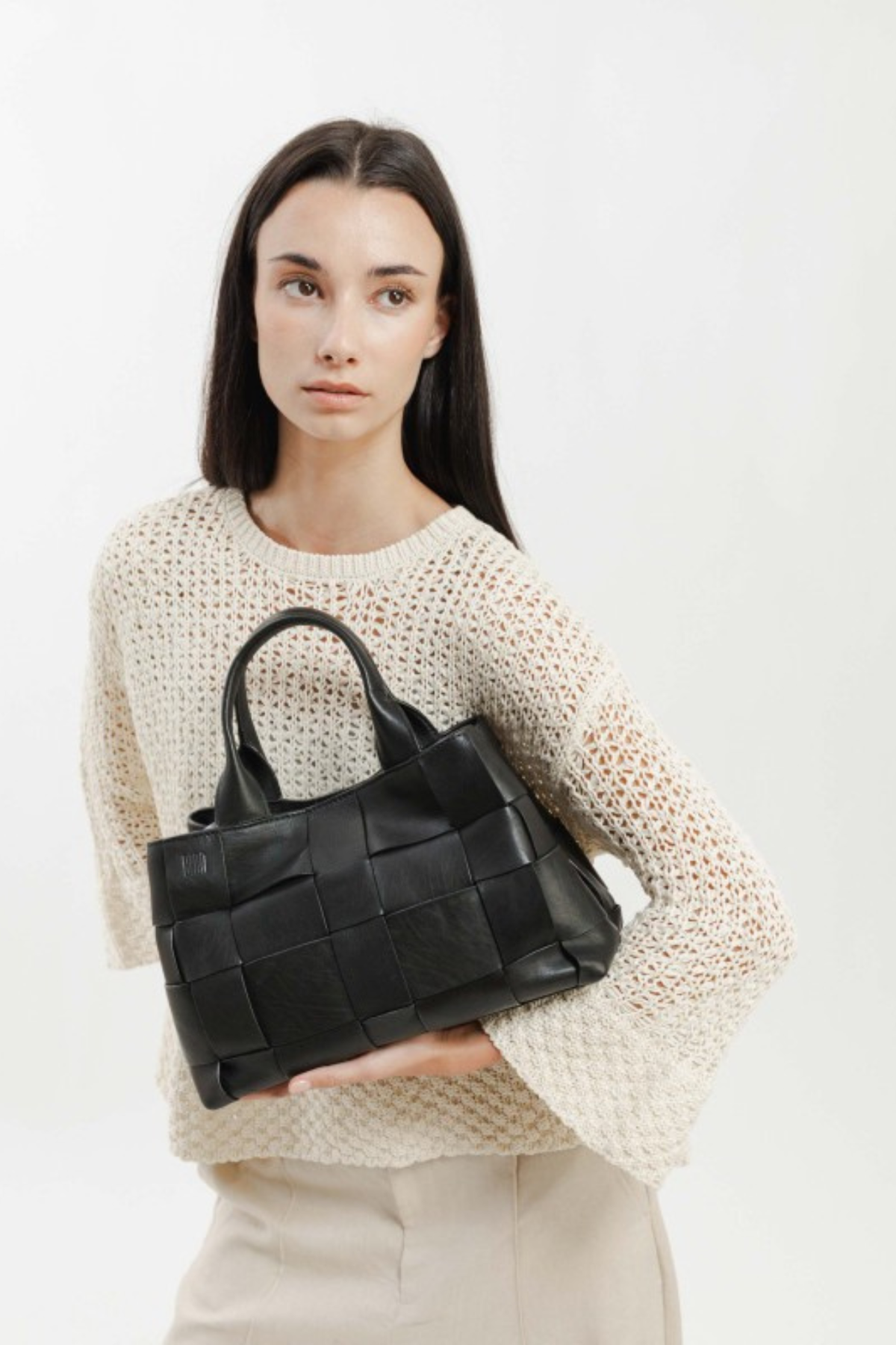 BIBA Wann sac noir en cuir tressé large