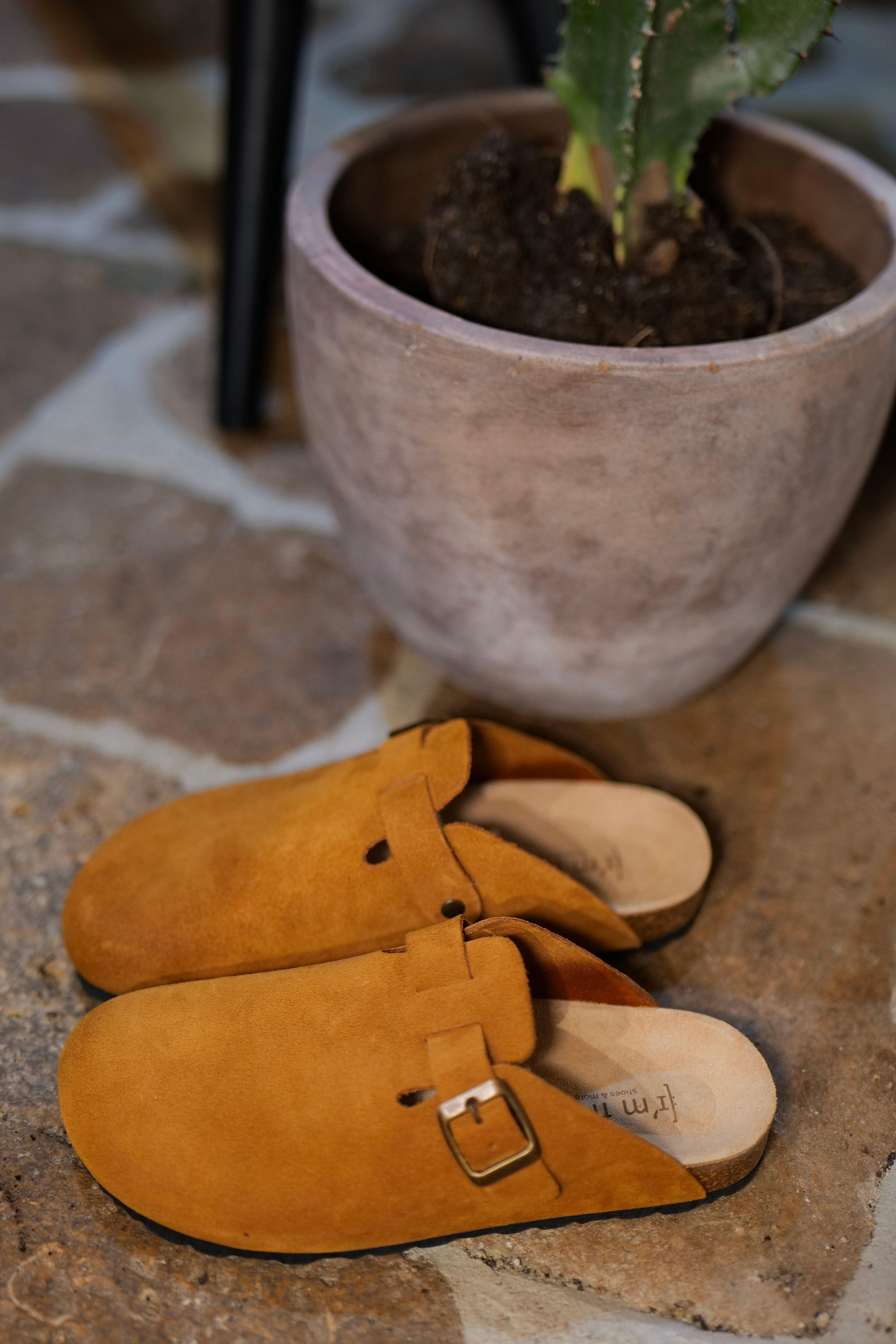 Sabots mules en suède cognac I'm free Suede Brandi