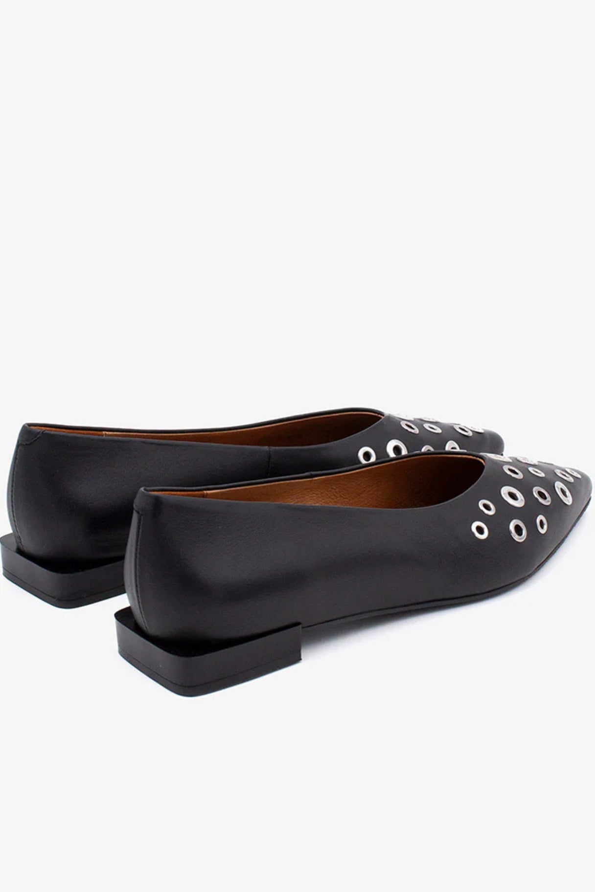 Ballerines Sila en cuir noir clouté Ángel Alarcón
