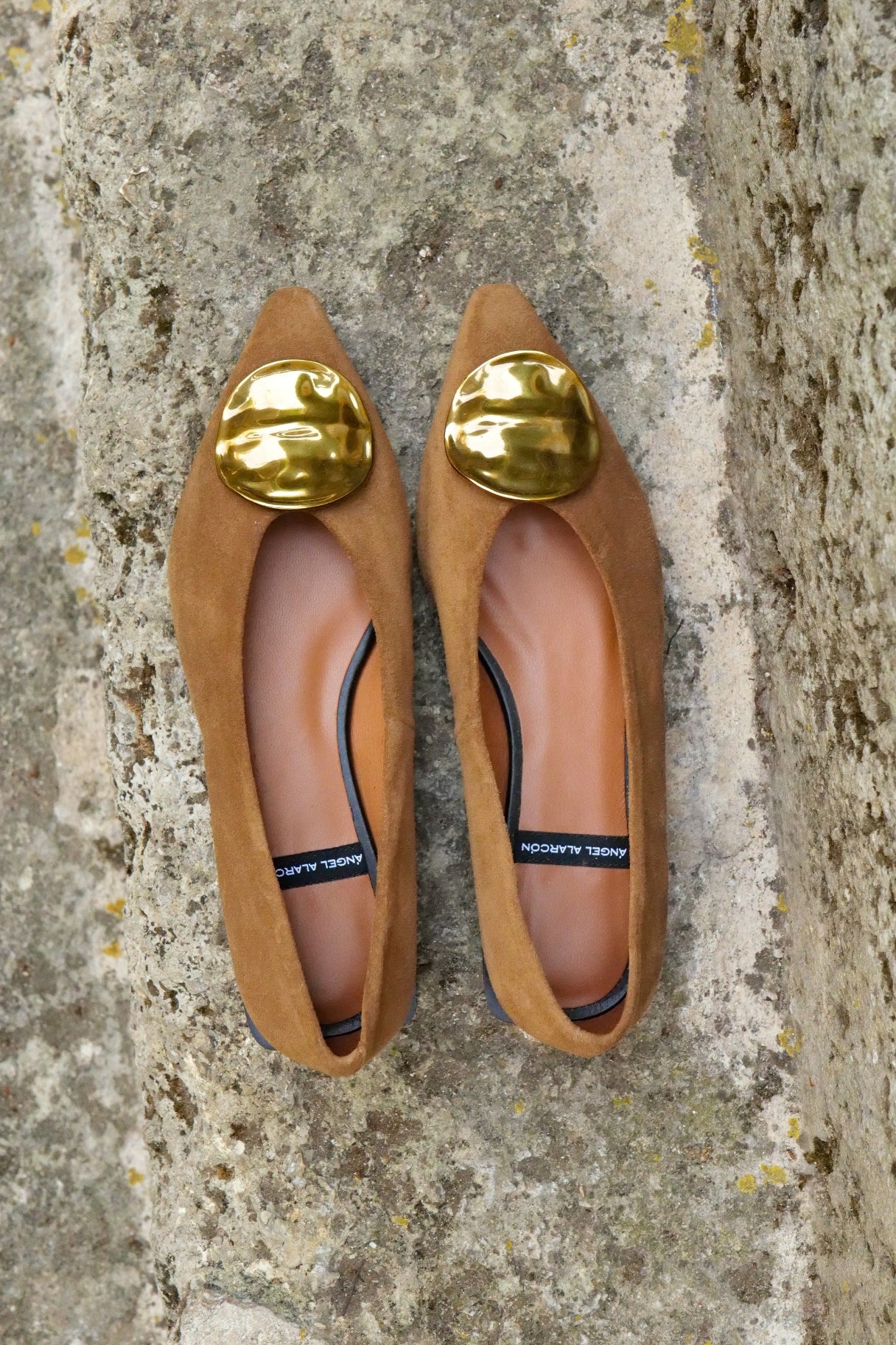 Ballerines Taya en cuir suédé camel Ángel Alarcón