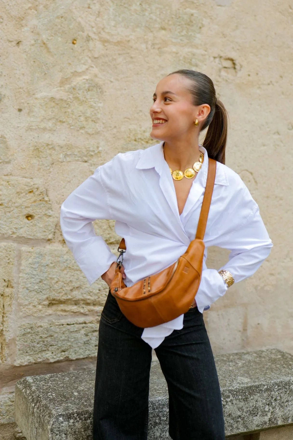 Sac banane en cuir noir Biba Hancock – pratique et stylé, avec clous décoratifs