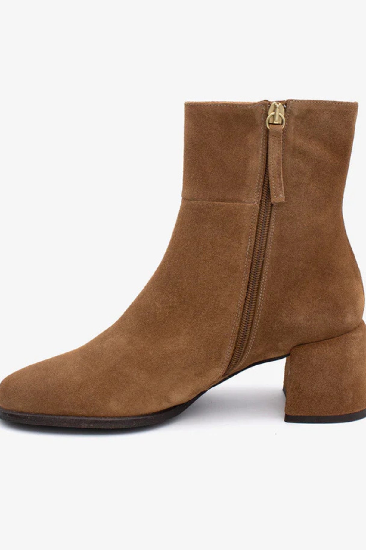 Bottines YTIMIA en daim camel – Ángel Alarcón