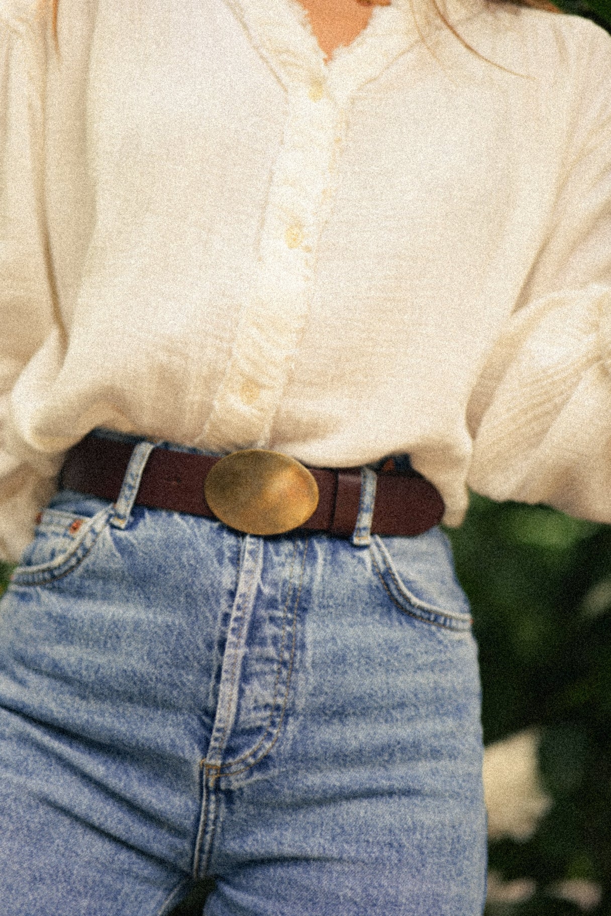 Ceinture en cuir marron et boucle plaque ovale dorée vieillie - Nappa maroquinerie