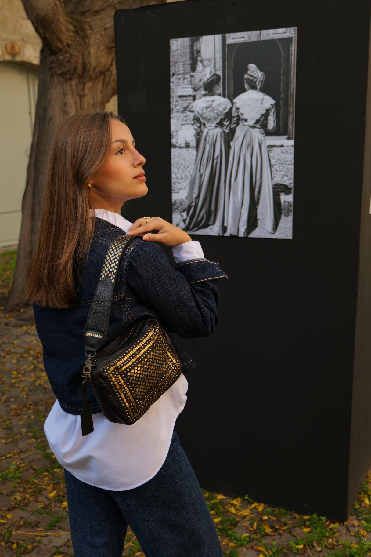 Biba Lovington - petit sac en cuir couleur noir avec détails dorés - Nappa maroquinerie