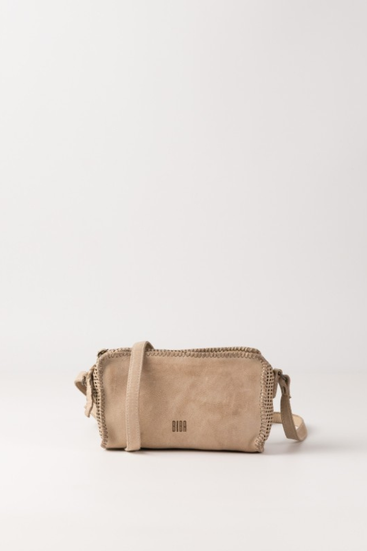 Sac bandoulière cuir lavé perforé beige Biba Heritage Abbot, vue de face