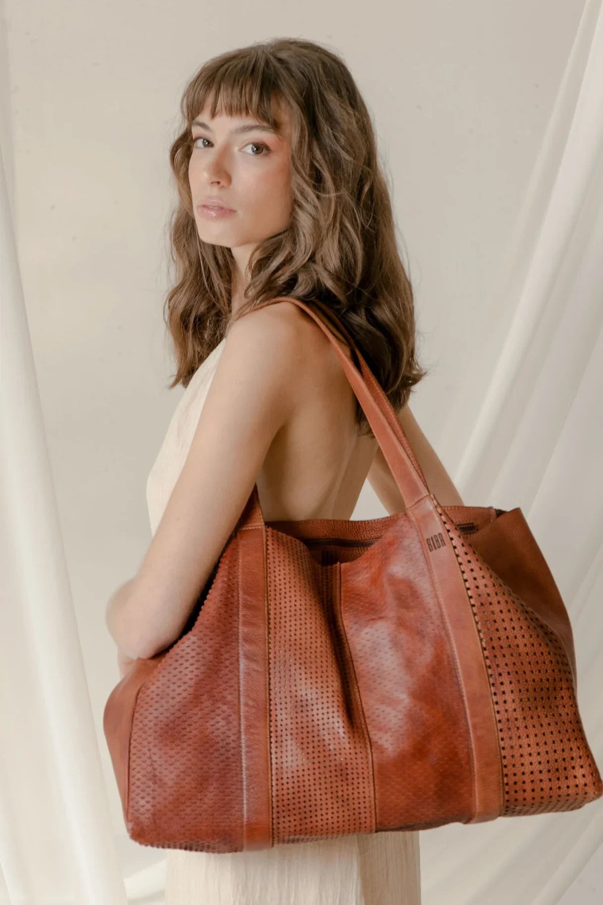 Grand sac Biba en cuir cognac