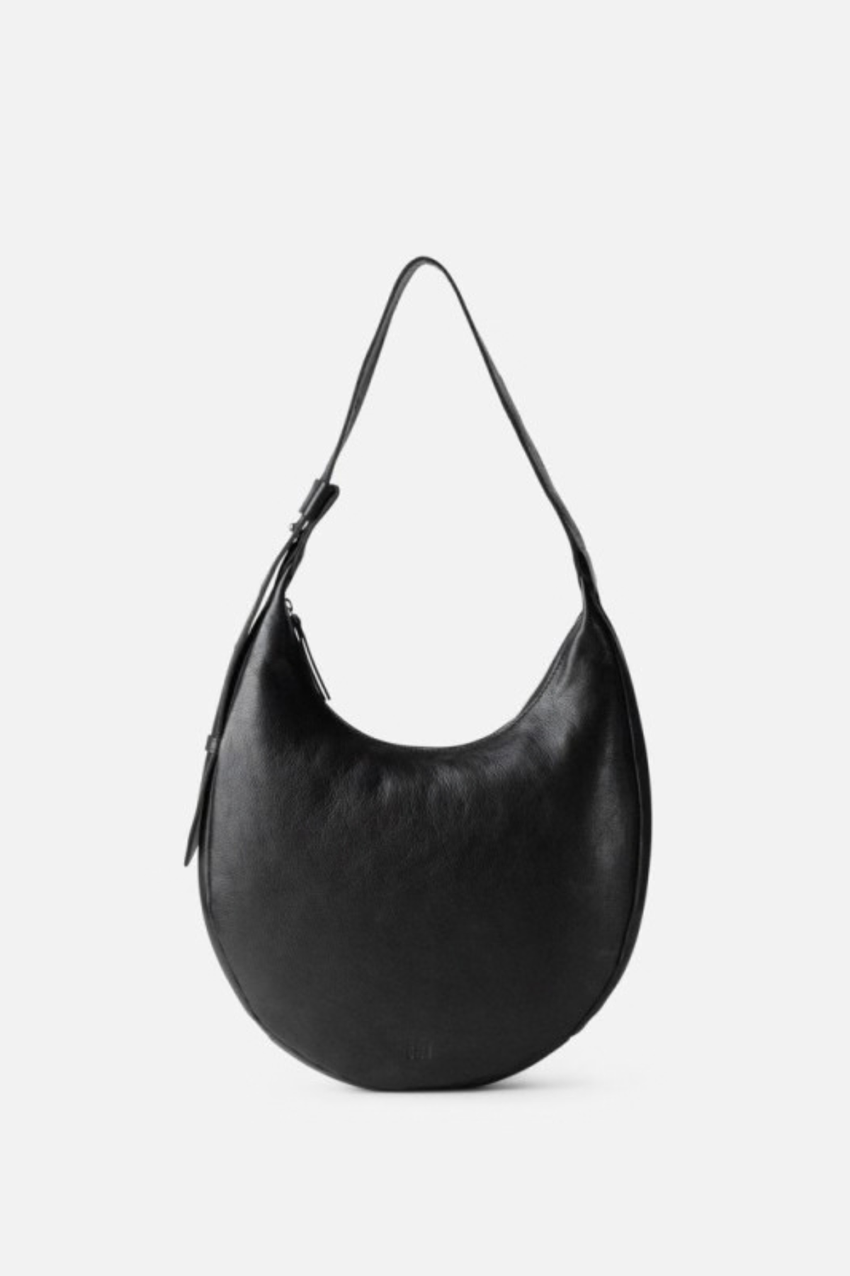 Sac Ludlow Biba en cuir de vachette lavé noir, grand hobo plat silhouette demi-lune