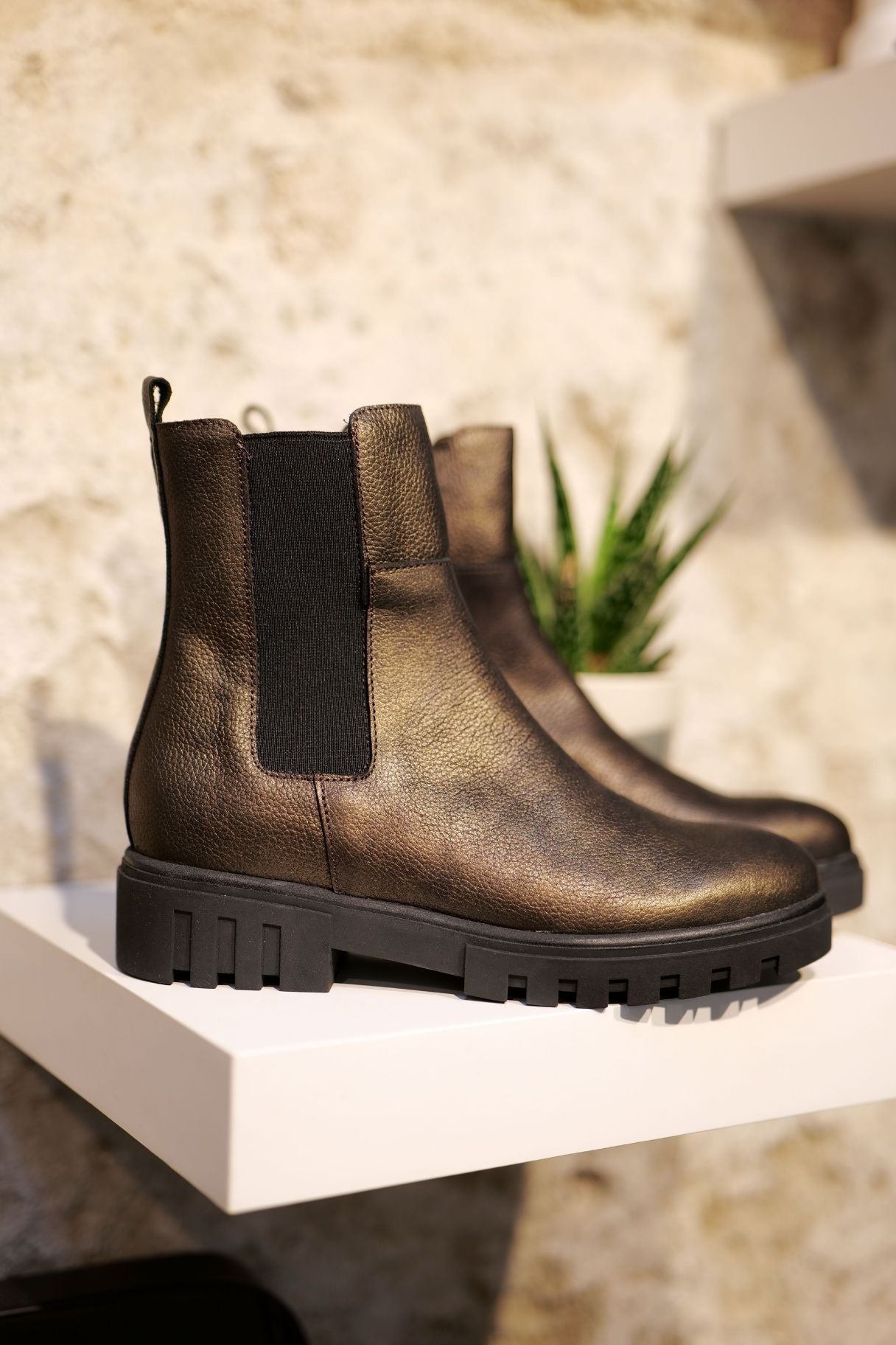 boots à plateforme couleur bronze 