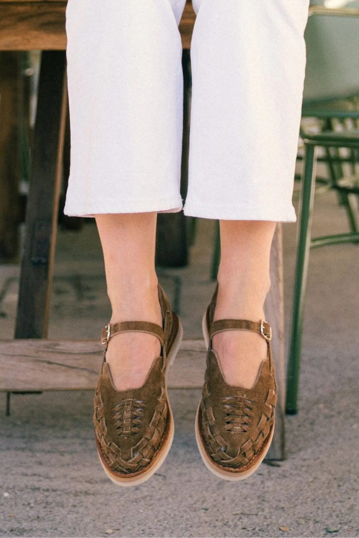 Détail tressage cuir ballerines artisanales moka