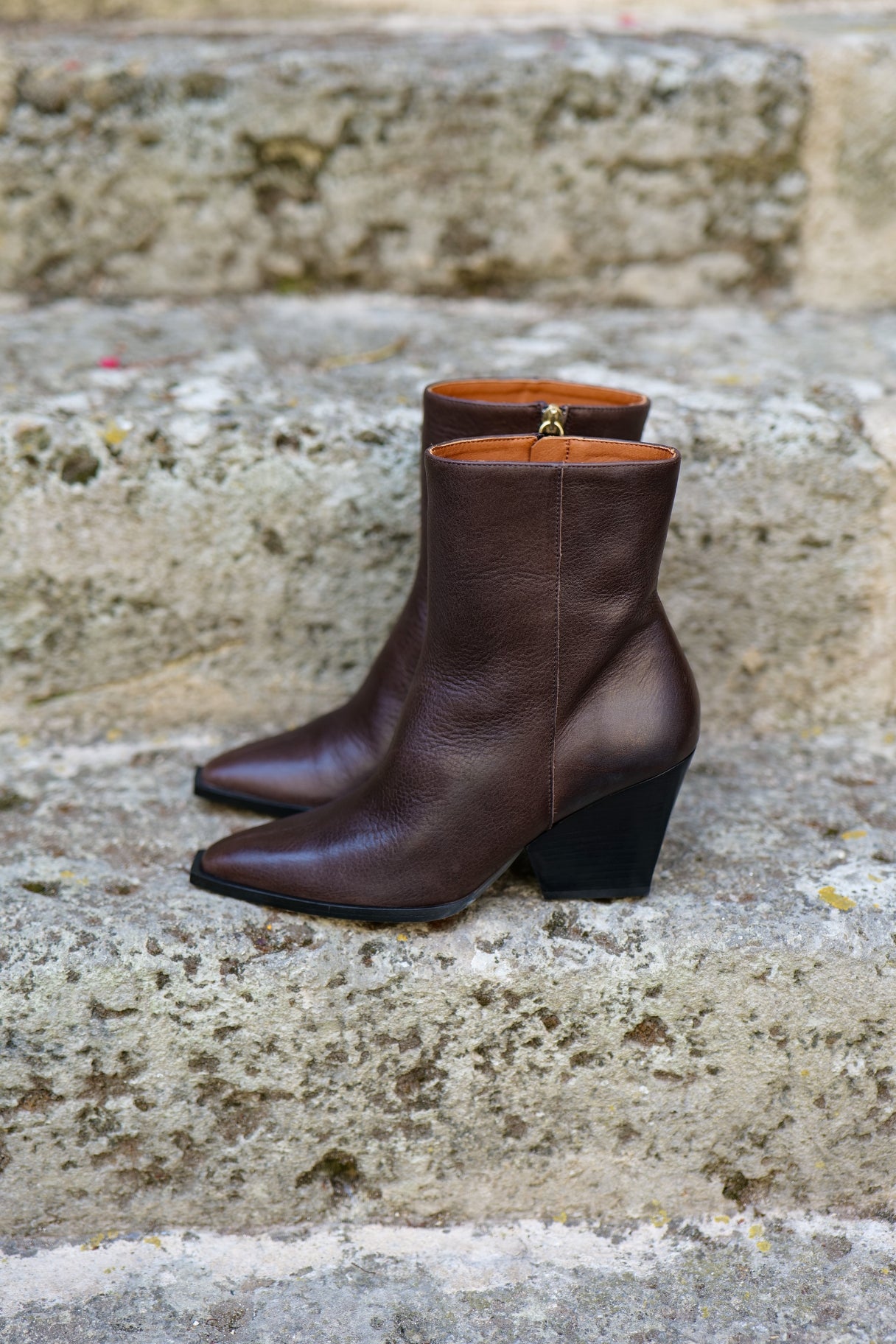 Bottines MIRETTE en cuir naturel marron – Ángel Alarcón