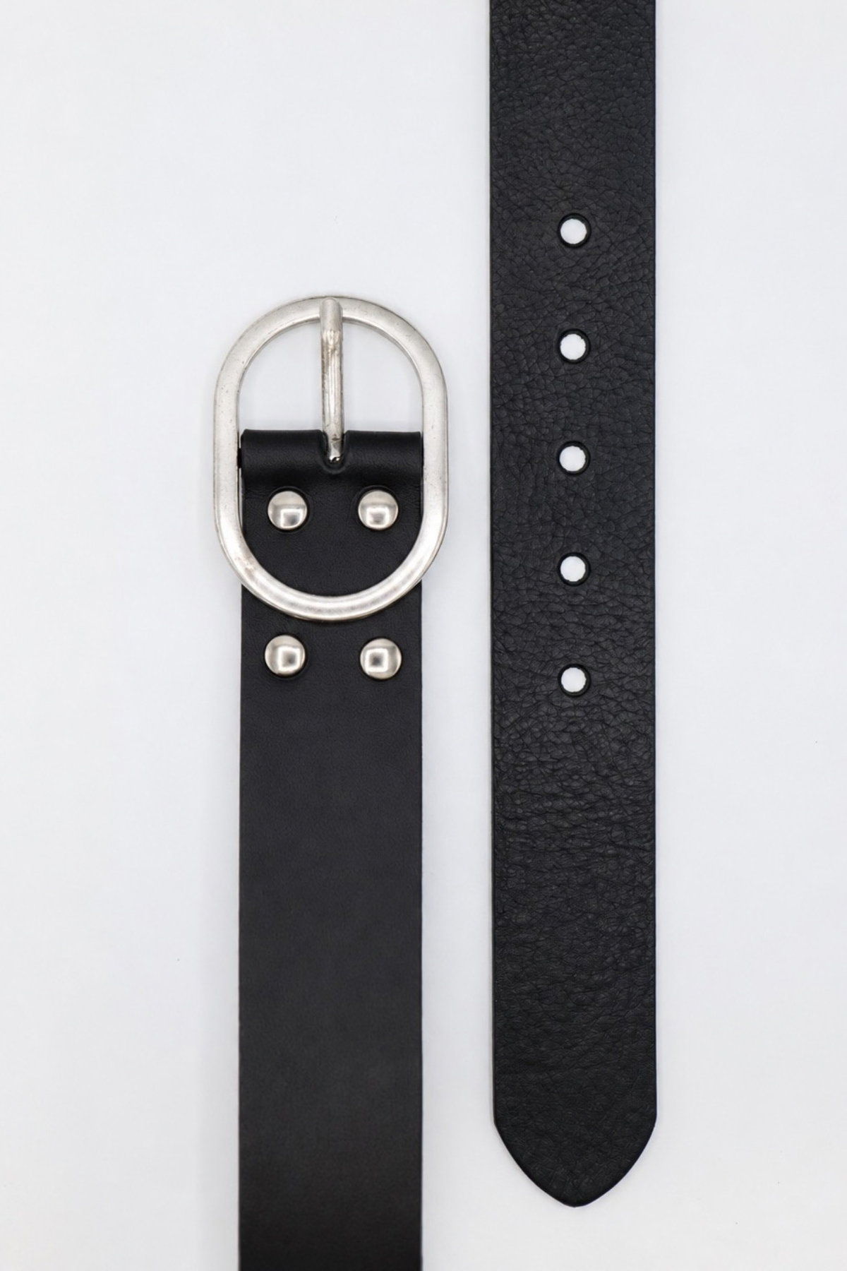 Ceinture Chloé Atelier Nappa à plat : cuir de vachette noir de 4 cm, boucle ovale argent brossé et quatre rivets argentés