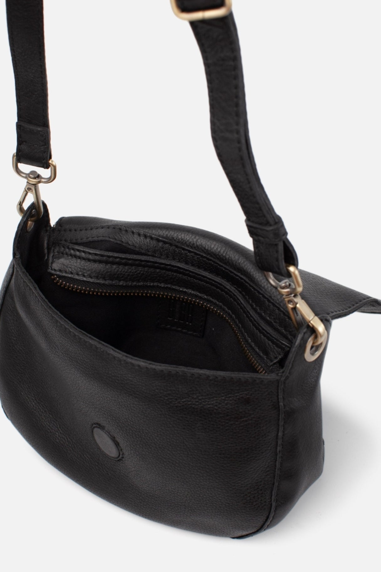 sac bandoulière Cody COD1L en cuir noir vu intérieur