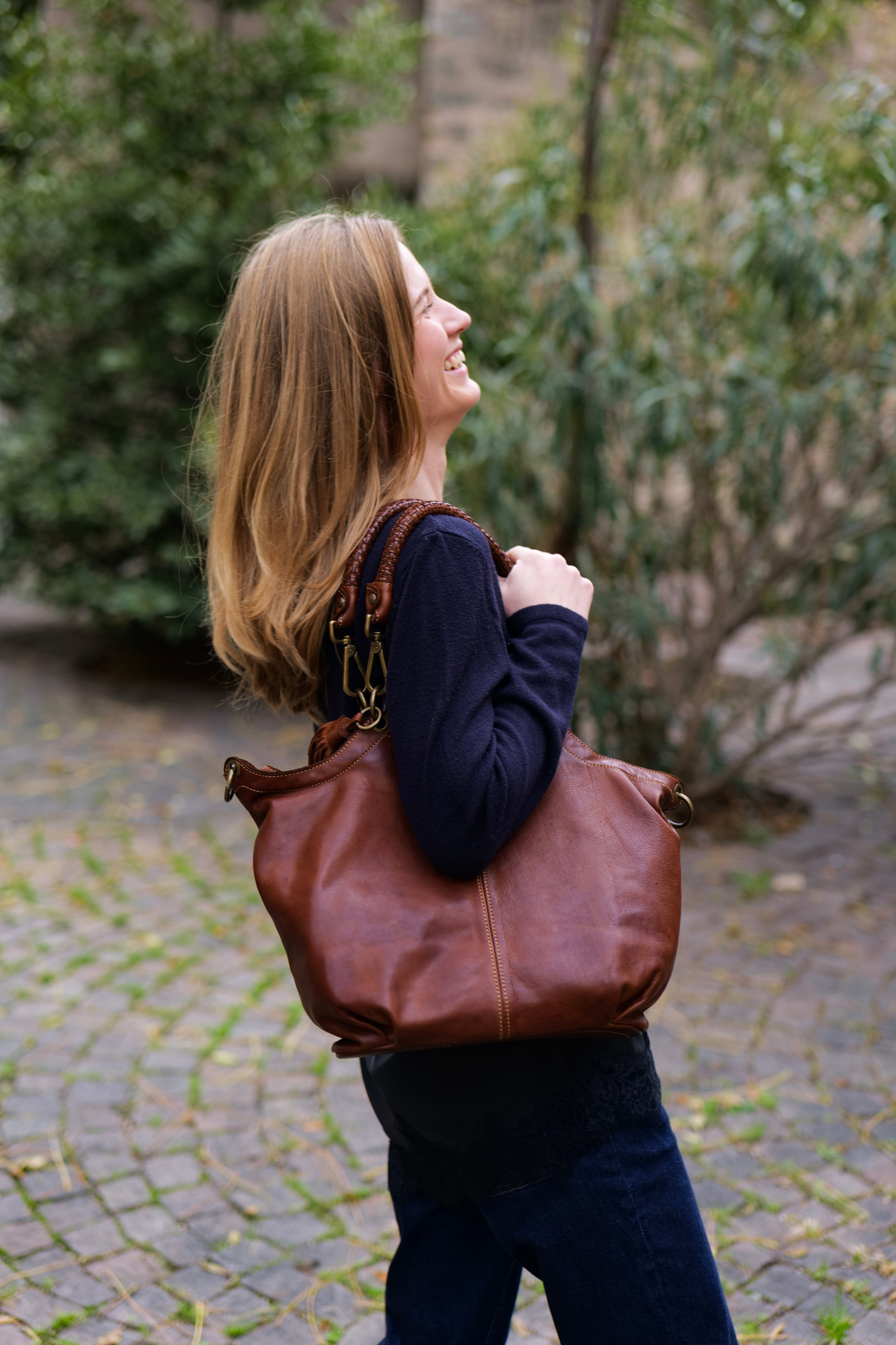 Sac cabas cuir Bayside porté à l’épaule