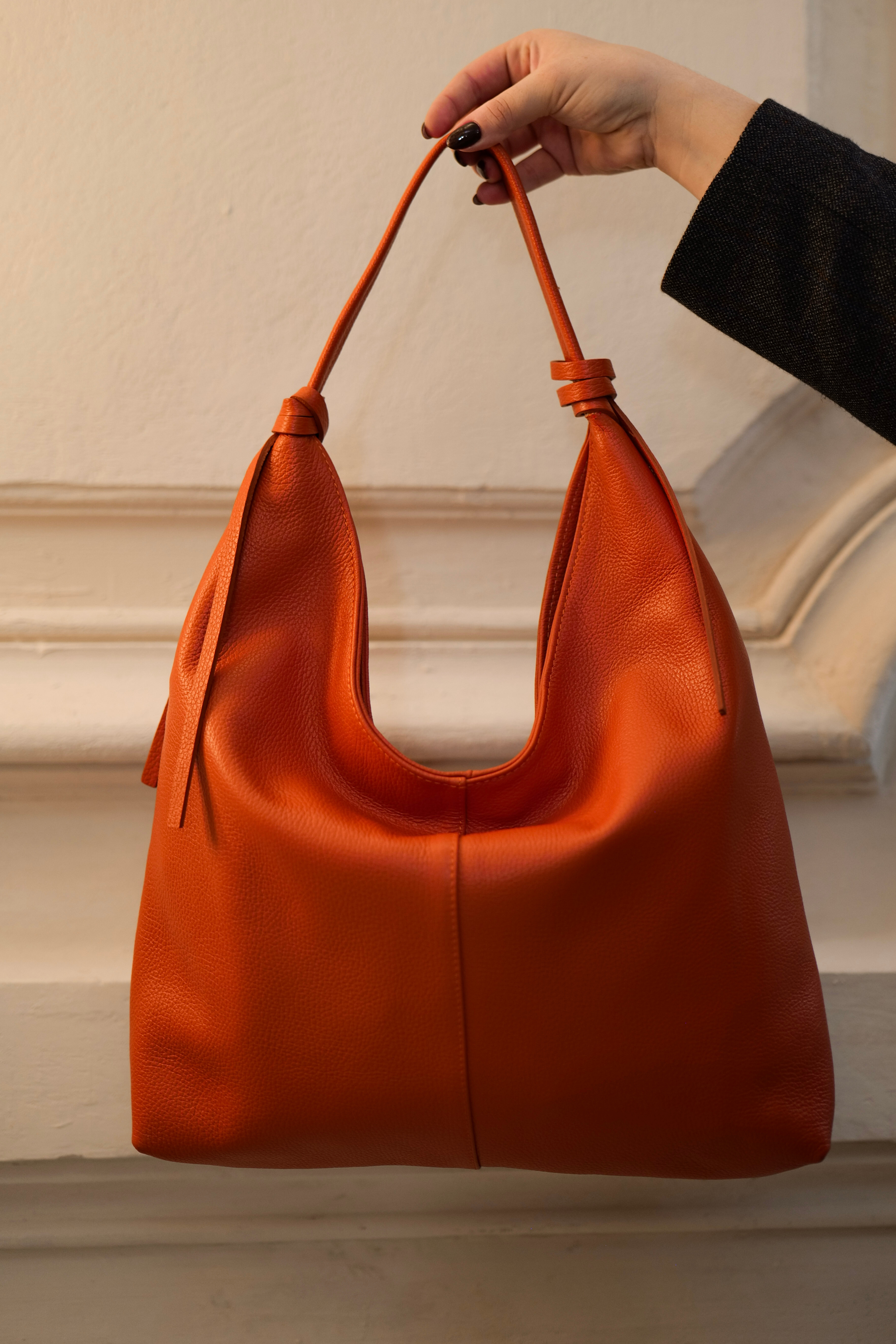 Sac à main avec noeud à la anse