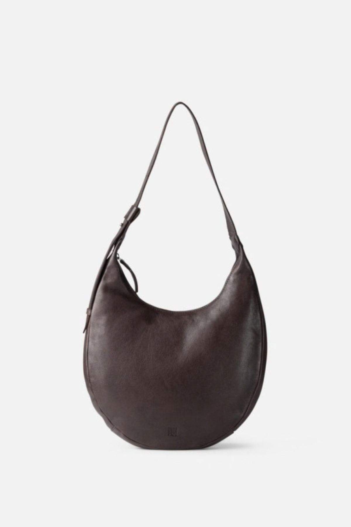 Sac Ludlow Biba en cuir lavé marron foncé, fermeture zippée sur la courbe supérieure