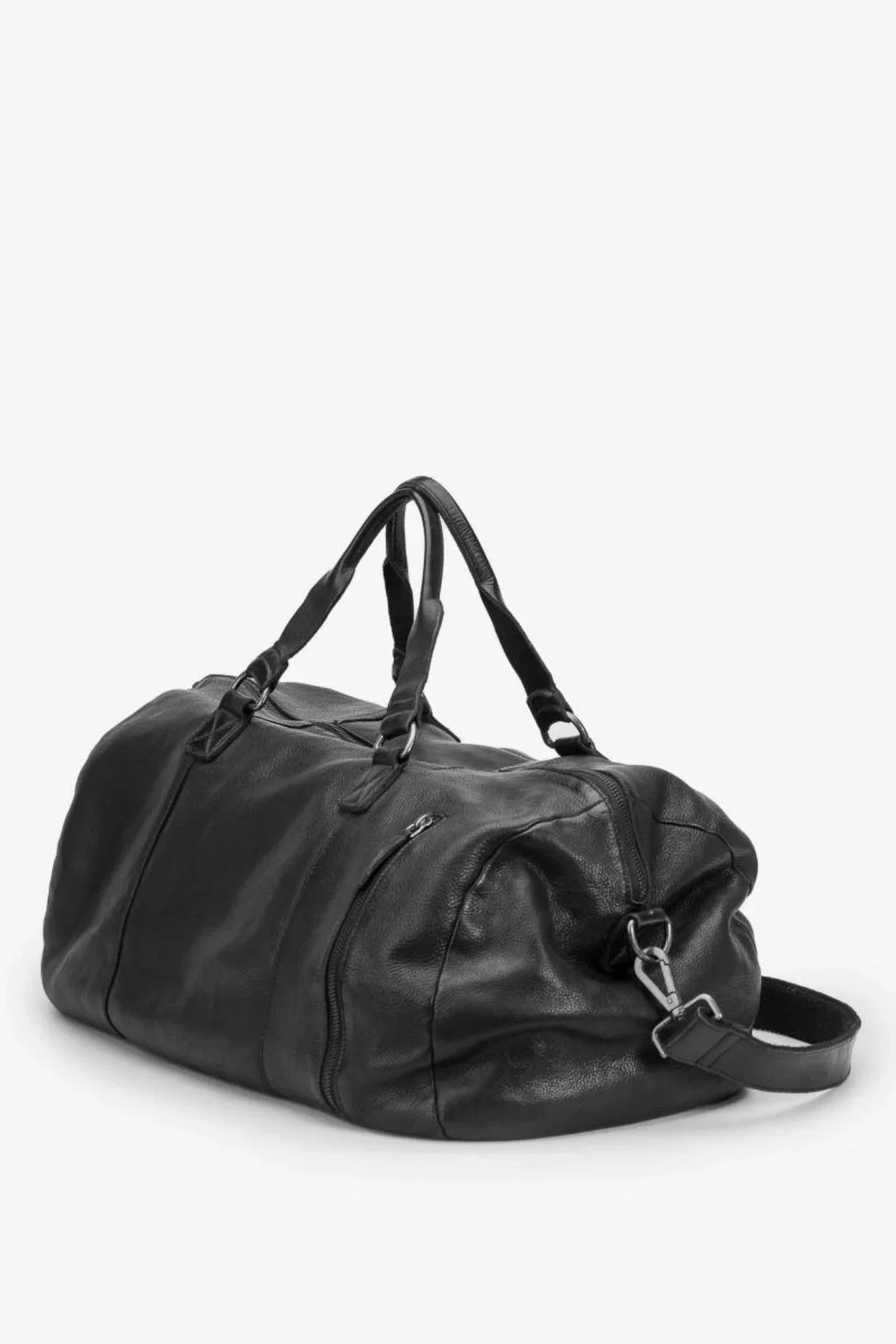Sac week-end Biba Gary en cuir lavé noir vu de trois quarts, anses courtes