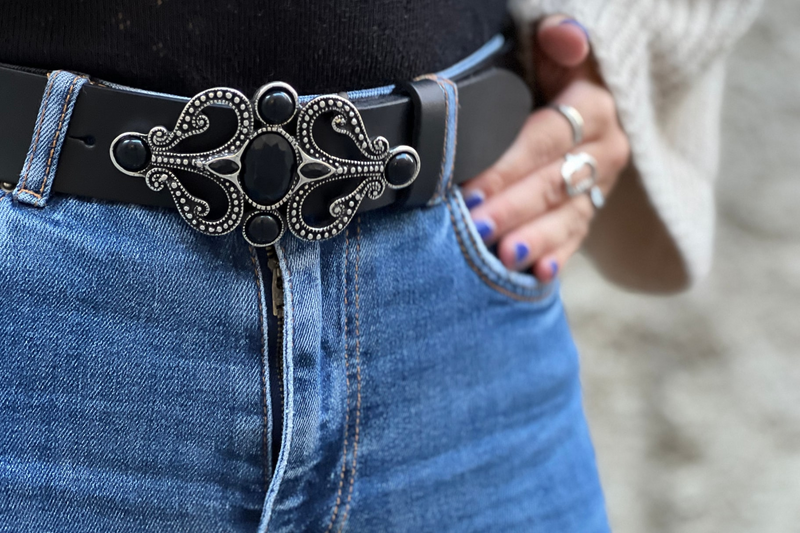 Bijoux Arabesque Ceinture femme en cuir noir fabriqu e en France